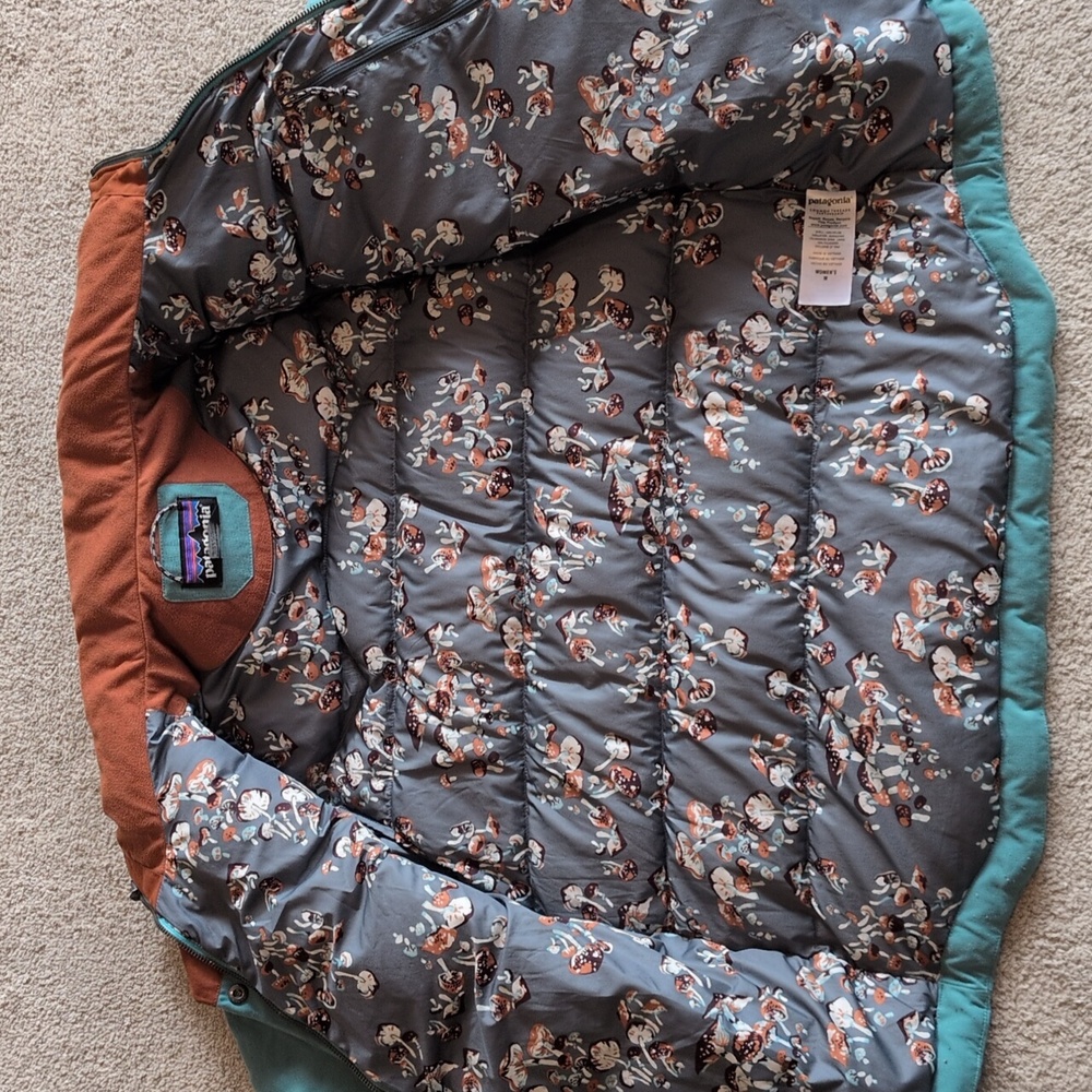 Women's Patagonia Bivy Down Coat Jacket Size Medium Blue Mushroom Puffer - Picture 7 of 16